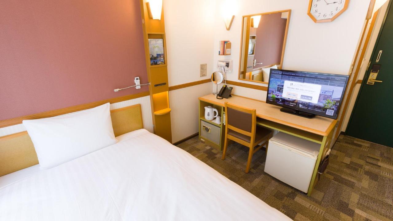 Toyoko Inn Sendai Nishi-Guchi Hirose-Dori מראה חיצוני תמונה