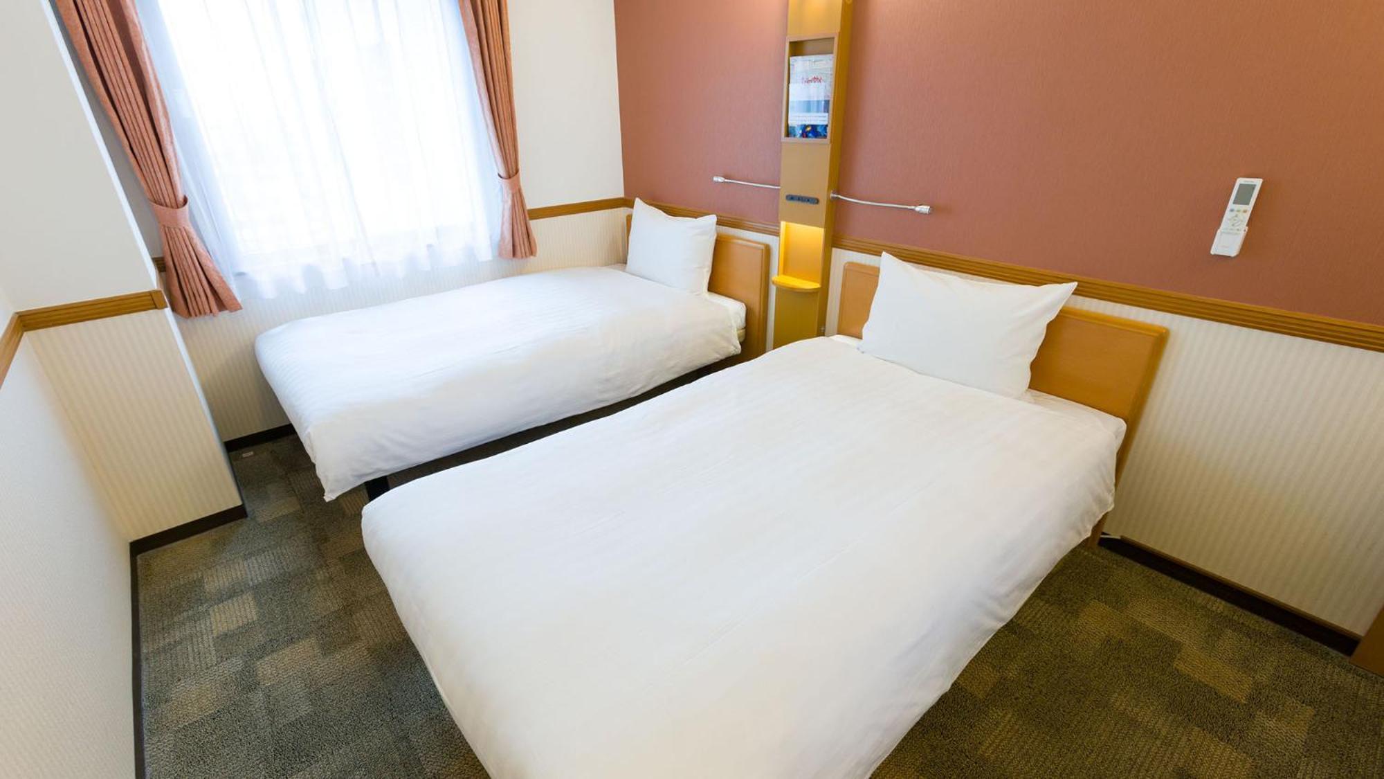 Toyoko Inn Sendai Nishi-Guchi Hirose-Dori חדר תמונה