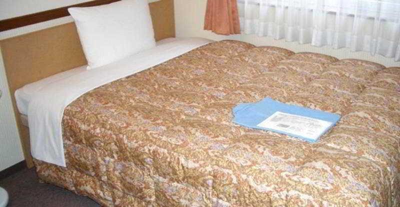 Toyoko Inn Sendai Nishi-Guchi Hirose-Dori מראה חיצוני תמונה