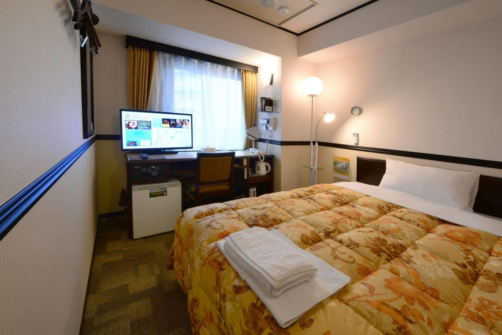 Toyoko Inn Sendai Nishi-Guchi Hirose-Dori מראה חיצוני תמונה